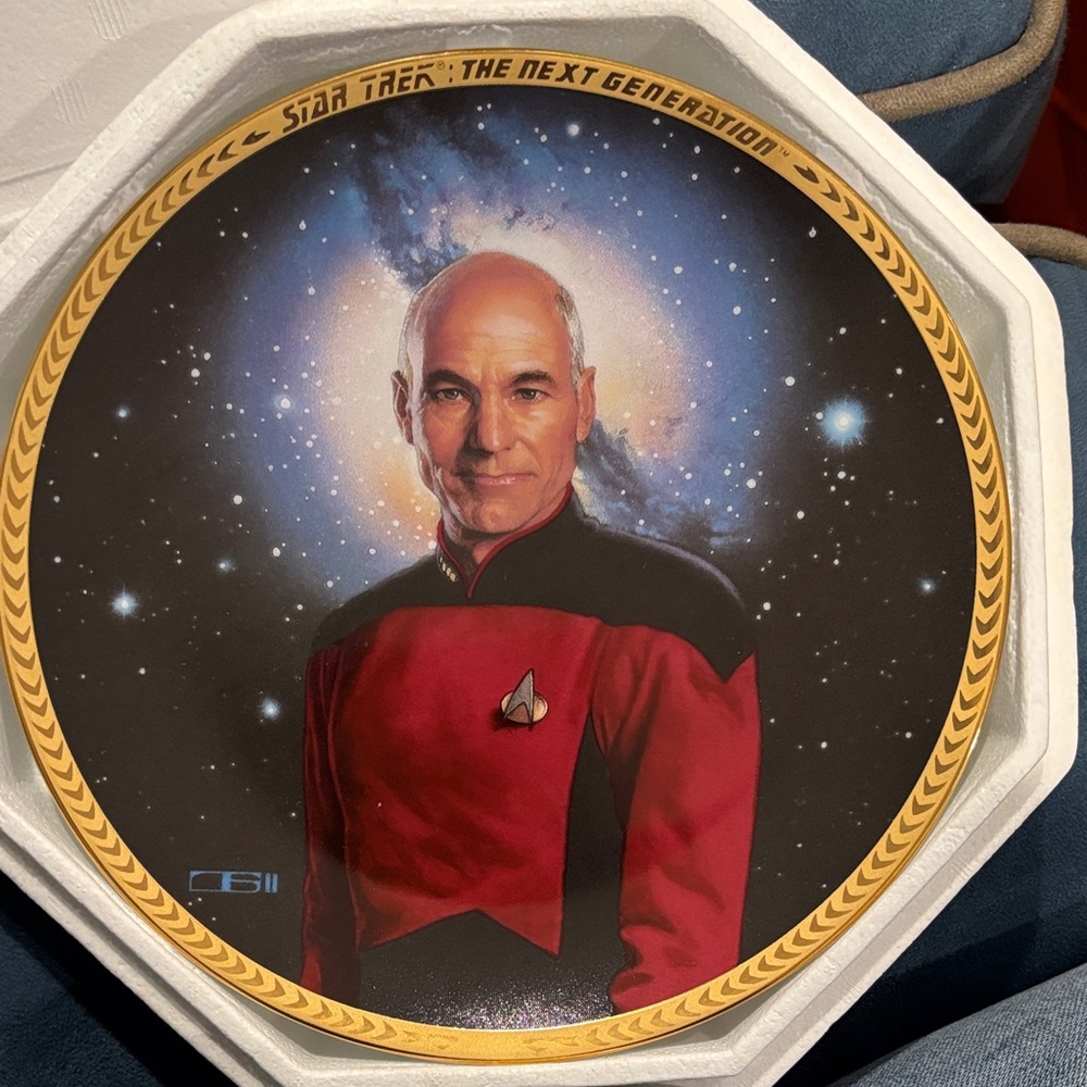 Star Trek: The Next Generation Art Glass Plate